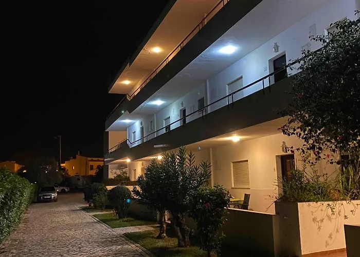 House-5 Minutos A Pe Da Manta Rota